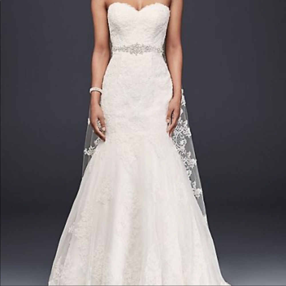 David’s Bridal Wedding Dress size 2